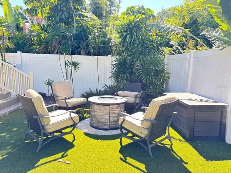 324 Julia Place Sarasota FL 34236