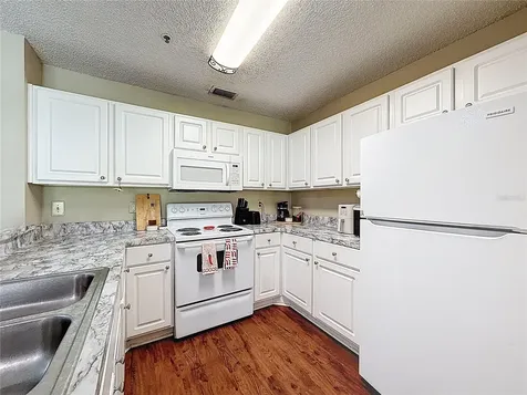 4057 N Crockers Lake Boulevard Sarasota FL 34238