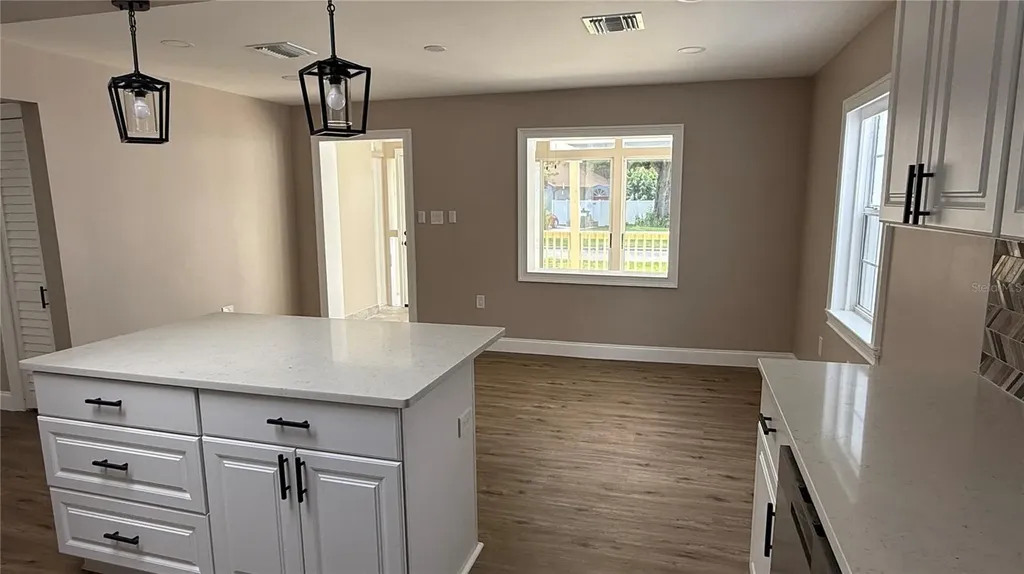 3620 E Tampa Circle Tampa FL 33629