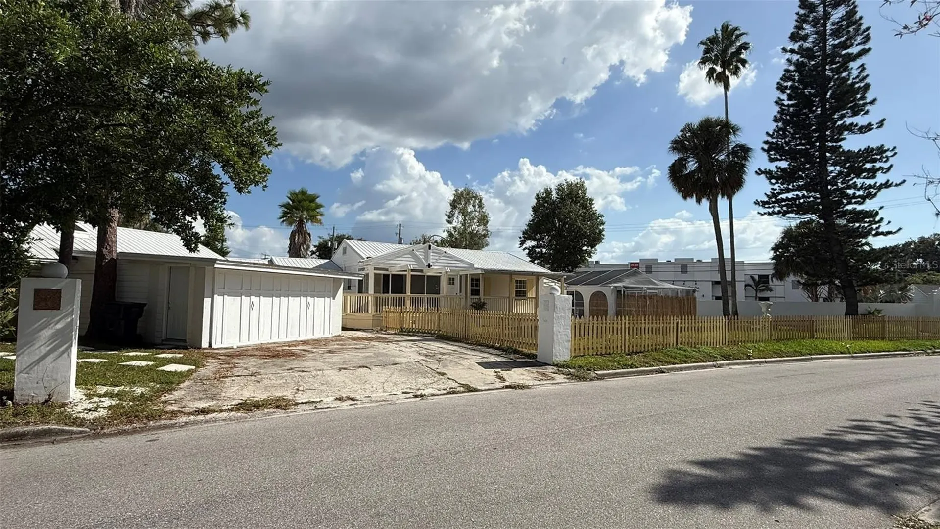 3620 E Tampa Circle Tampa FL 33629
