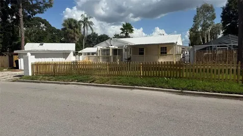 3620 E Tampa Circle Tampa FL 33629