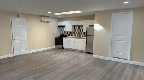 3620 E Tampa Circle Tampa FL 33629