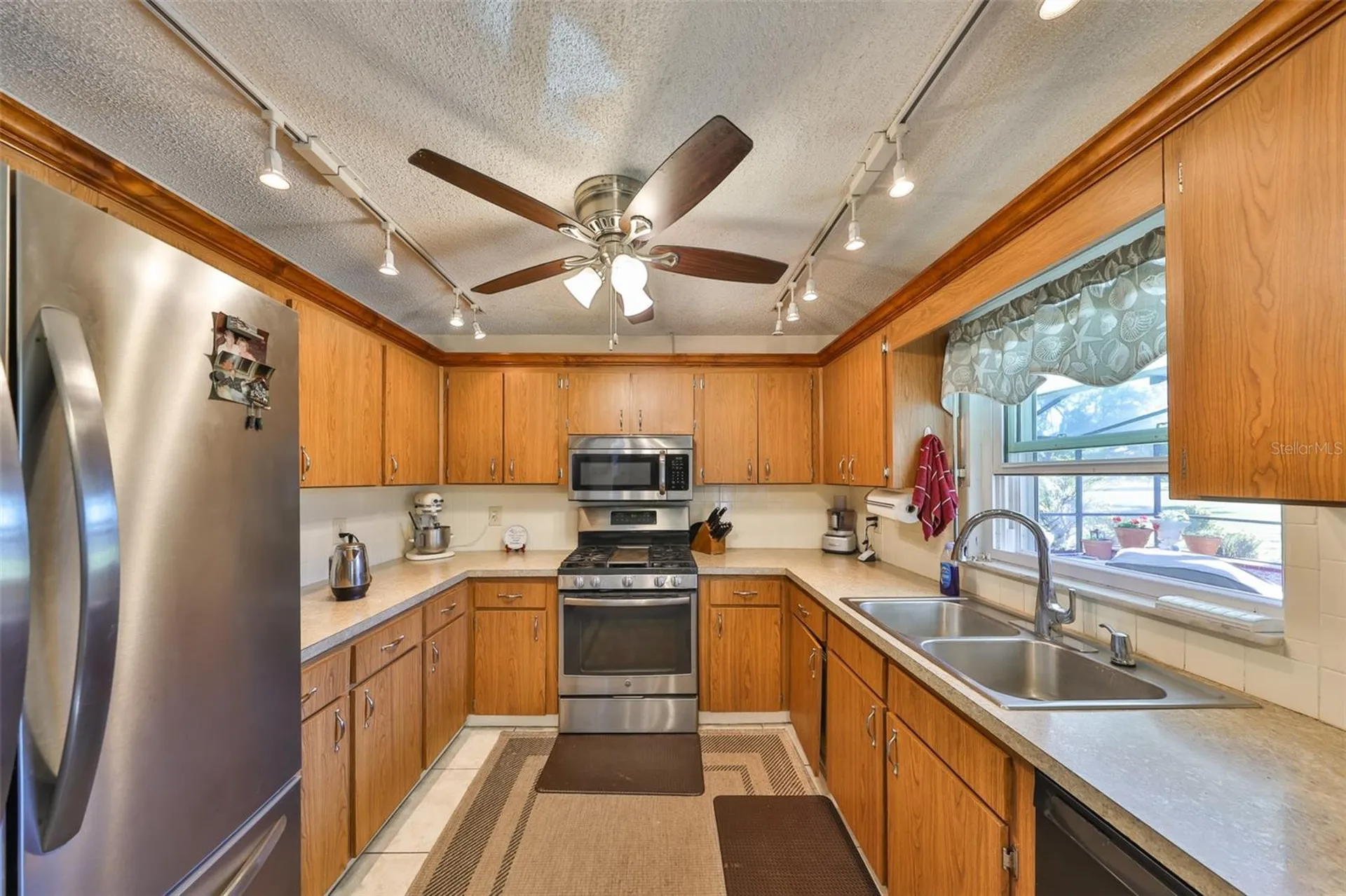 672 Allegheny Drive Sun City Center FL 33573