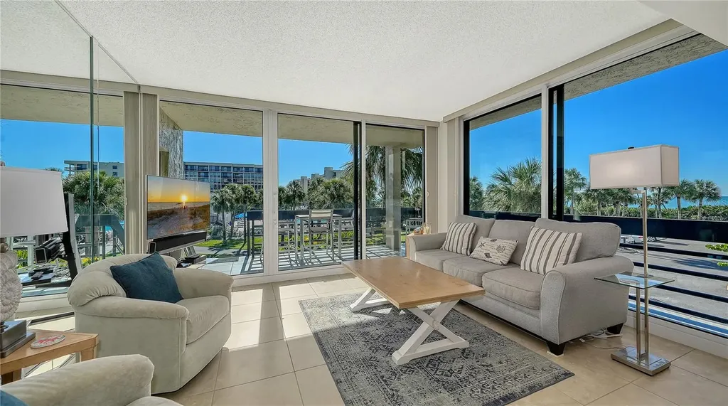1125 Gulf Of Mexico Drive Longboat Key FL 34228