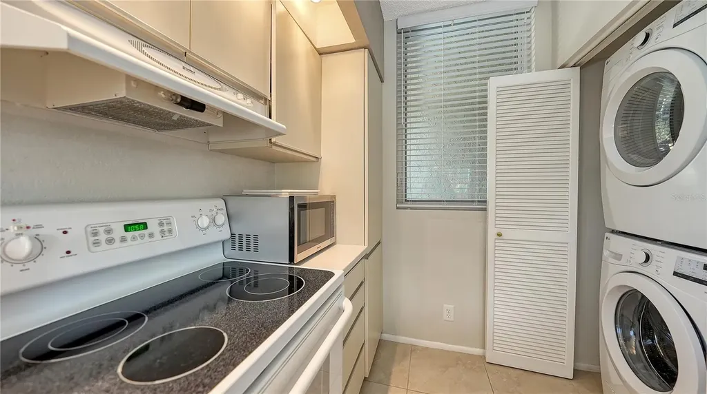 1125 Gulf Of Mexico Drive Longboat Key FL 34228
