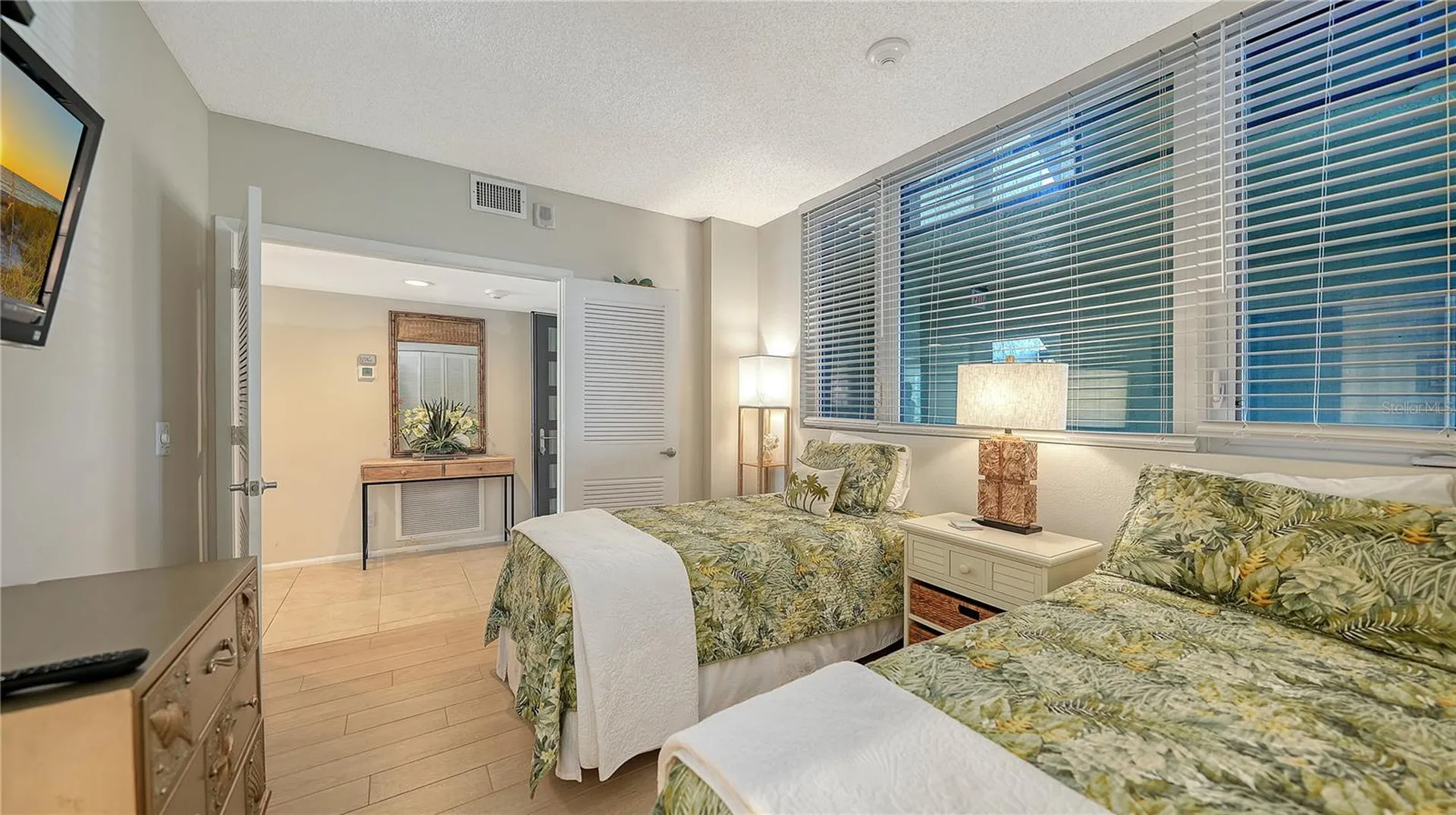 1125 Gulf Of Mexico Drive Longboat Key FL 34228