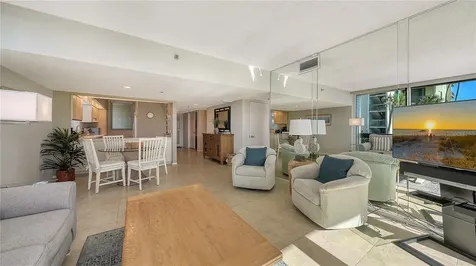 1125 Gulf Of Mexico Drive Longboat Key FL 34228