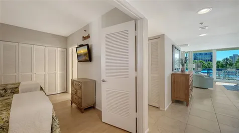 1125 Gulf Of Mexico Drive Longboat Key FL 34228
