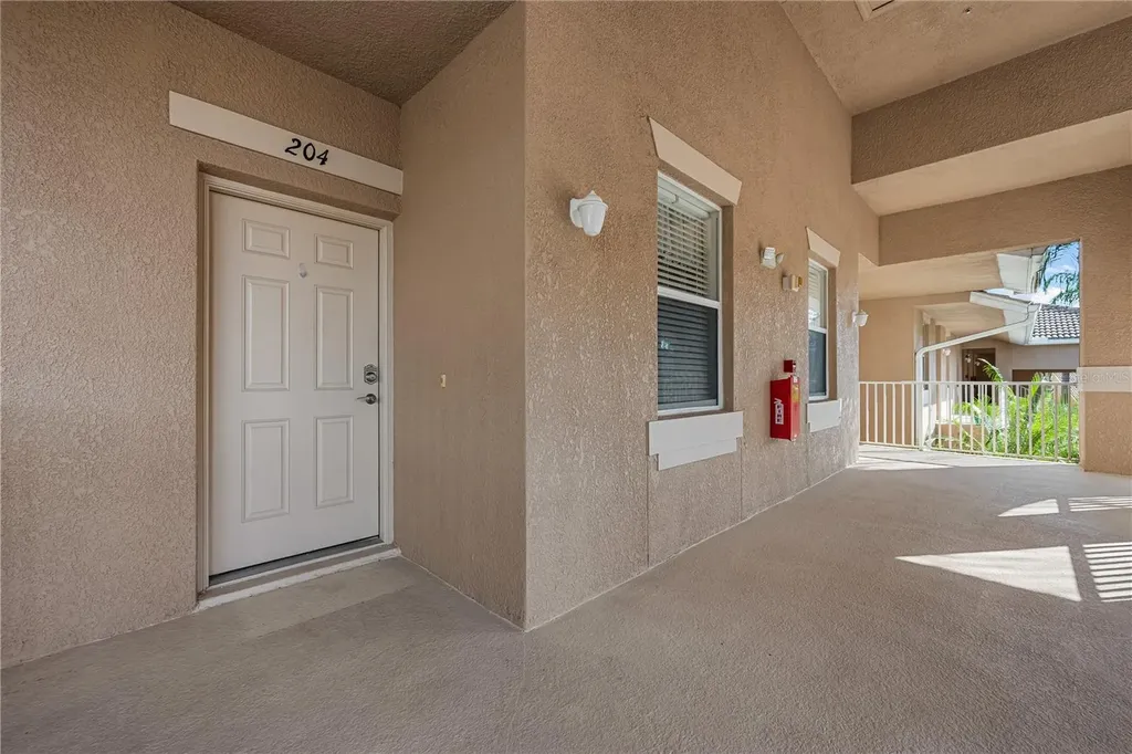 915 Fairwaycove Lane Bradenton FL 34212