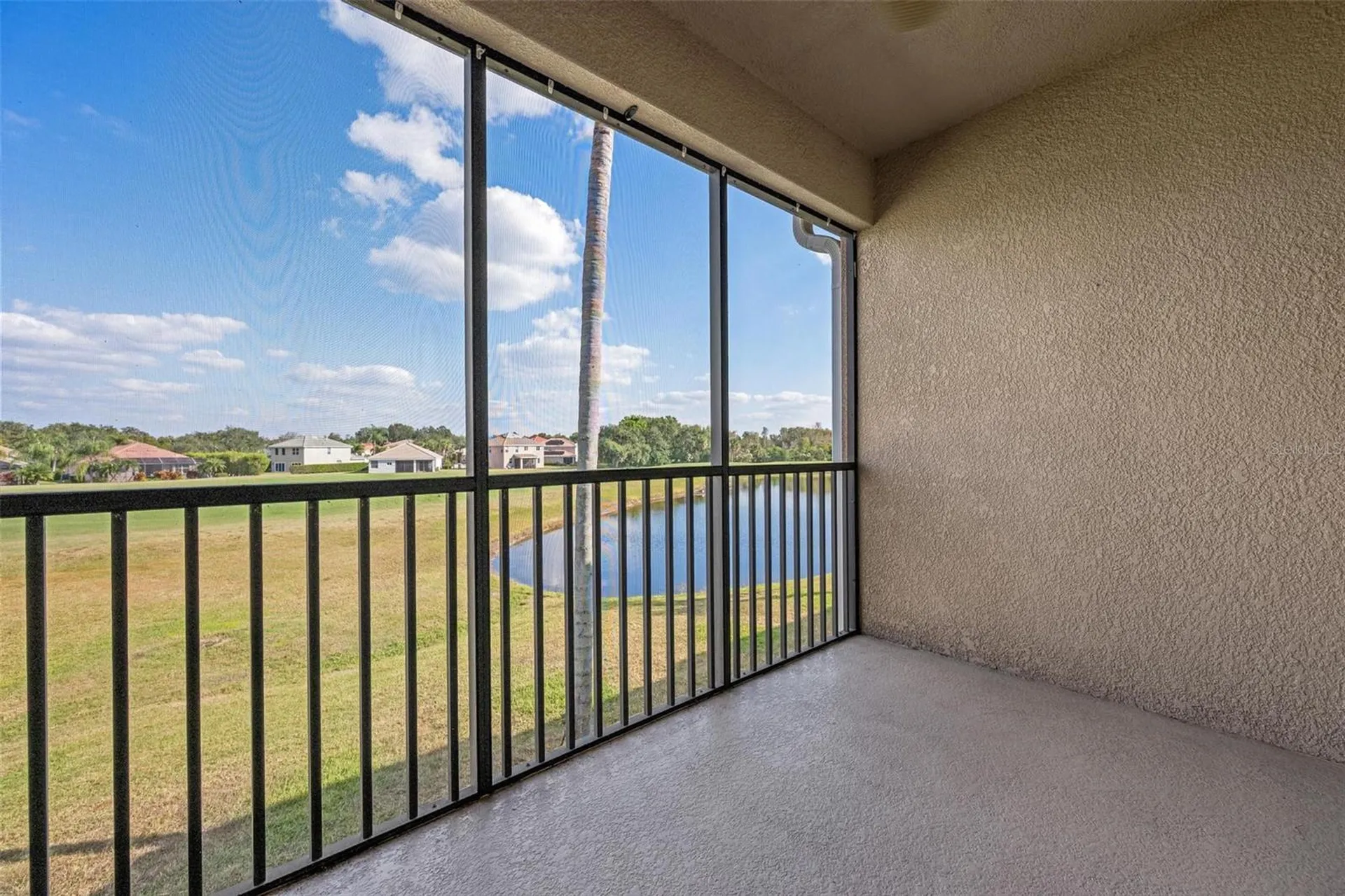 915 Fairwaycove Lane Bradenton FL 34212