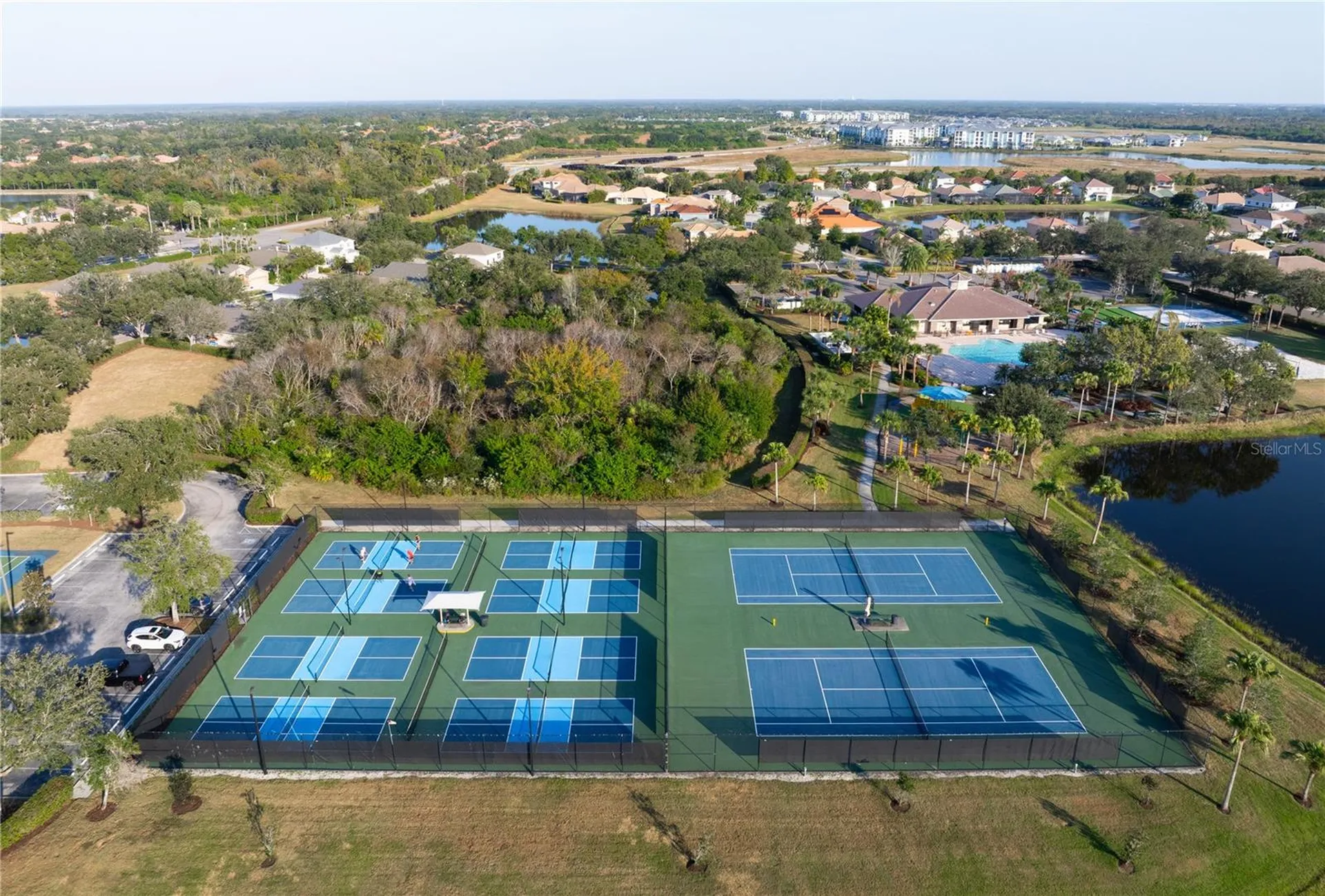 915 Fairwaycove Lane Bradenton FL 34212