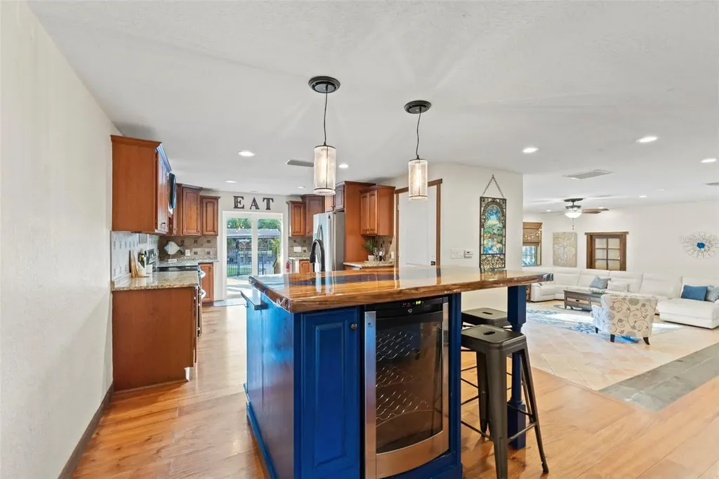 4301 S Lockwood Ridge Road Sarasota FL 34231