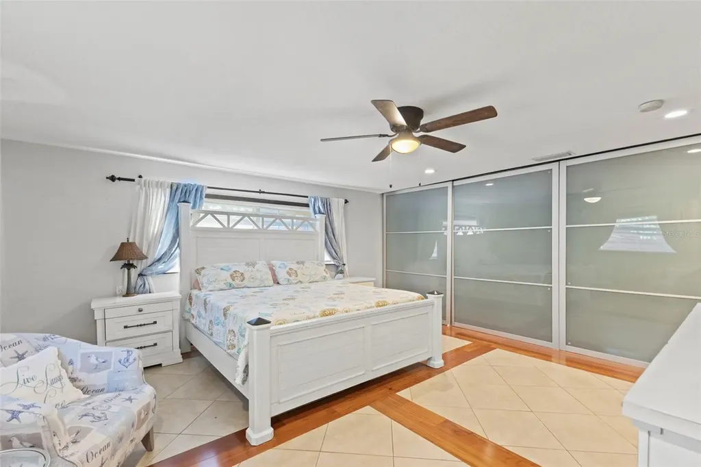 4301 S Lockwood Ridge Road Sarasota FL 34231