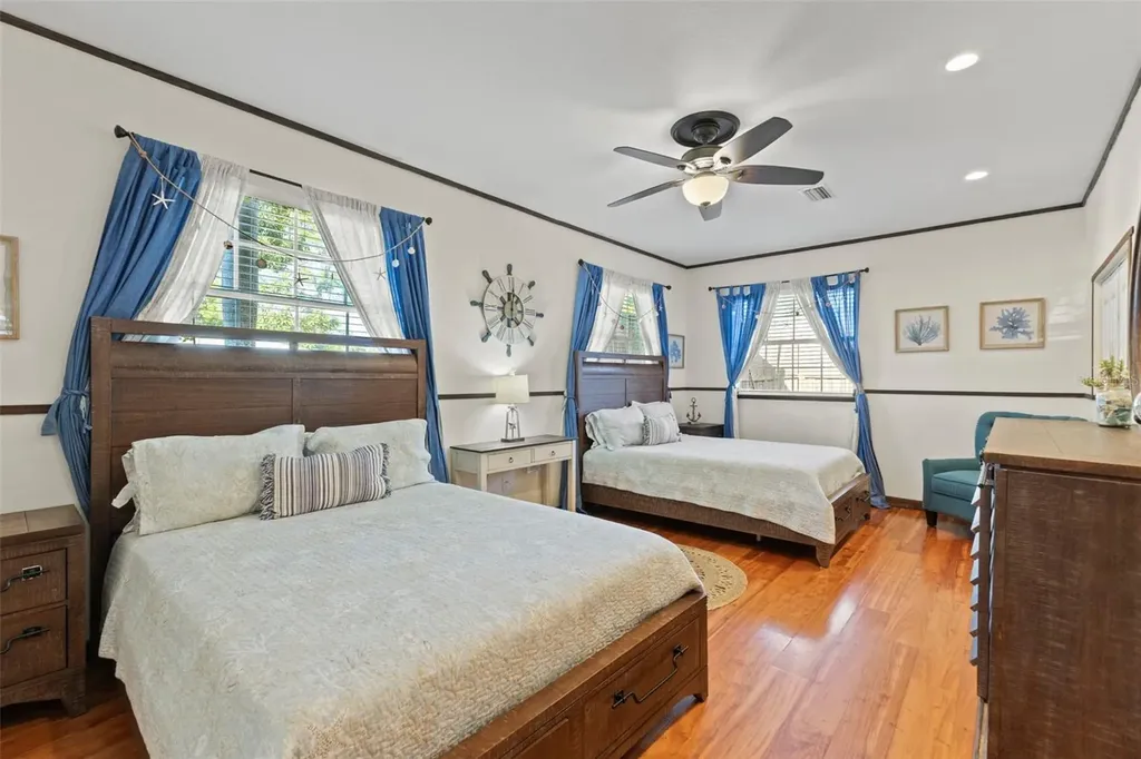 4301 S Lockwood Ridge Road Sarasota FL 34231