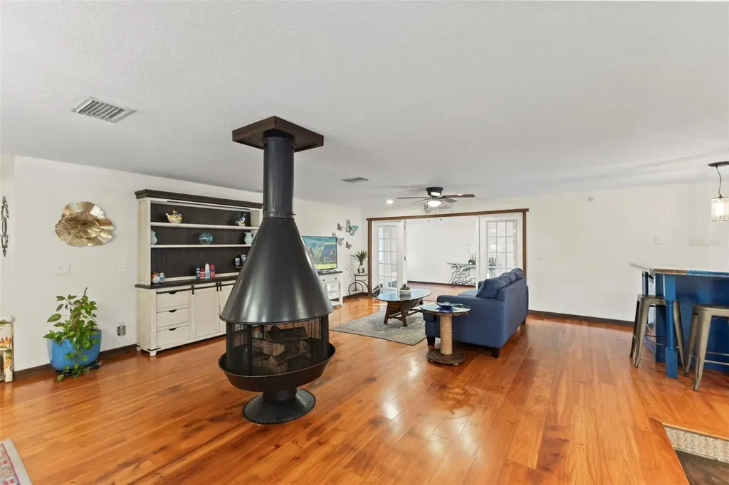 4301 S Lockwood Ridge Road Sarasota FL 34231