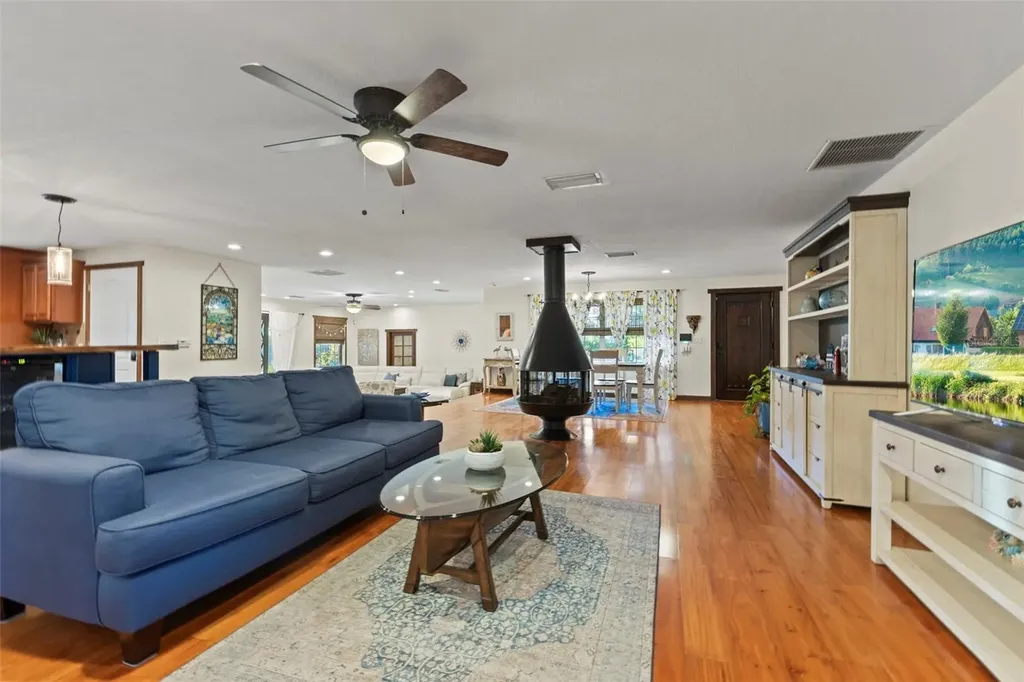 4301 S Lockwood Ridge Road Sarasota FL 34231