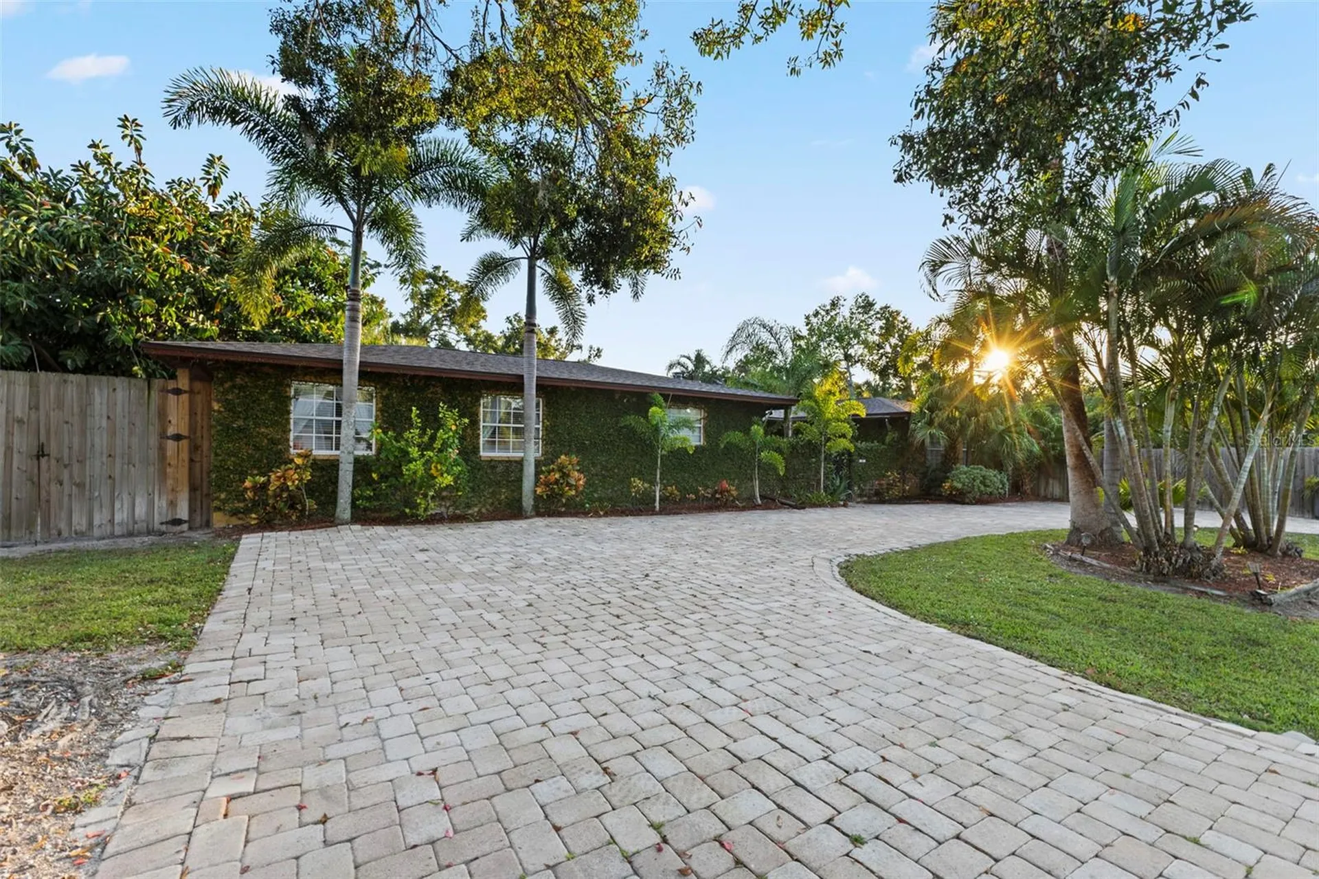 4301 S Lockwood Ridge Road Sarasota FL 34231