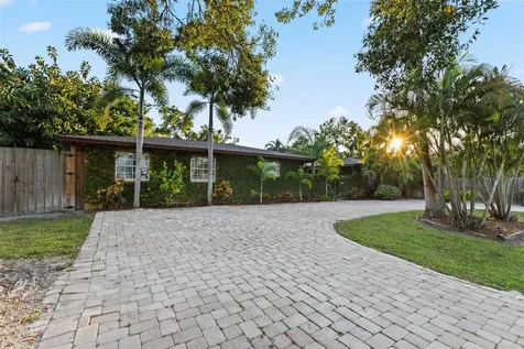 4301 S Lockwood Ridge Road Sarasota FL 34231
