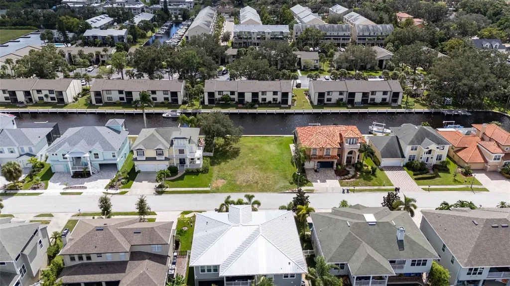 316 Manatee Lane Tarpon Springs FL 34689