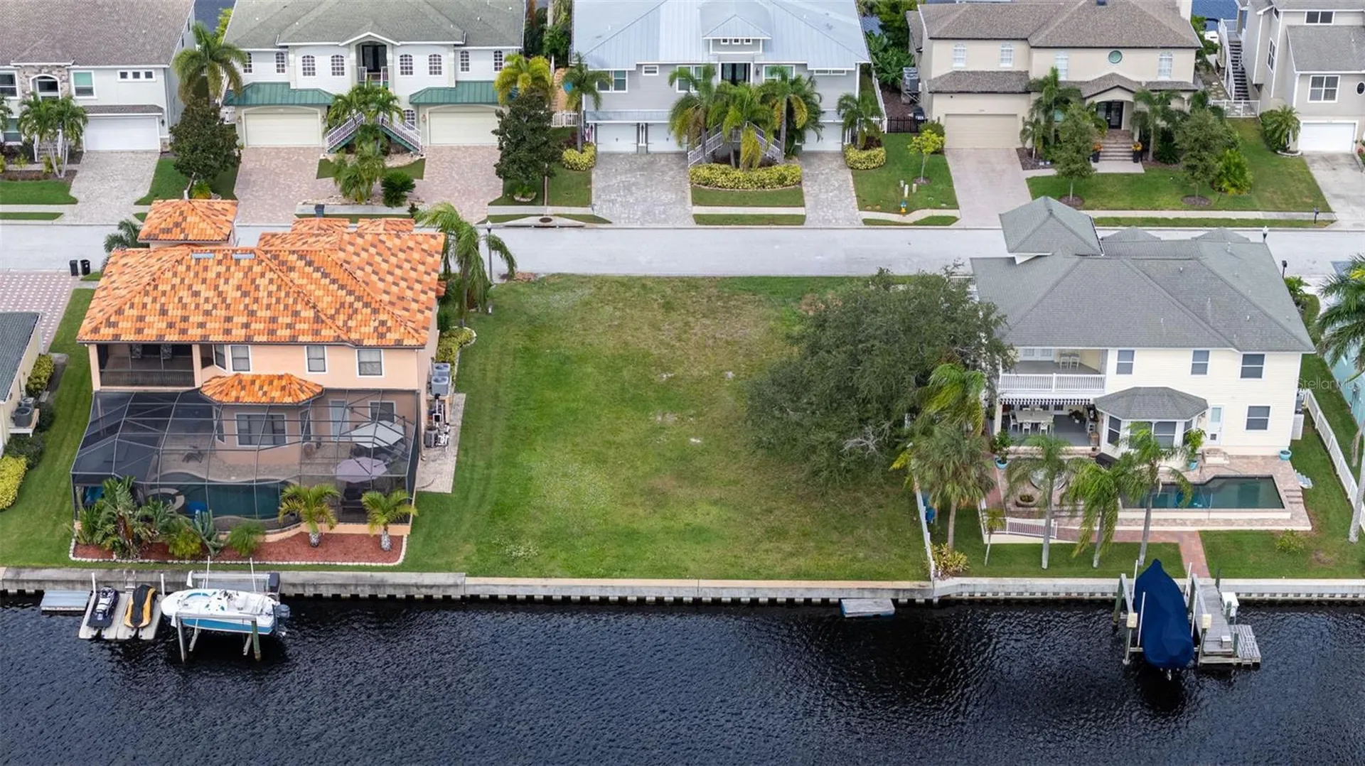 316 Manatee Lane Tarpon Springs FL 34689