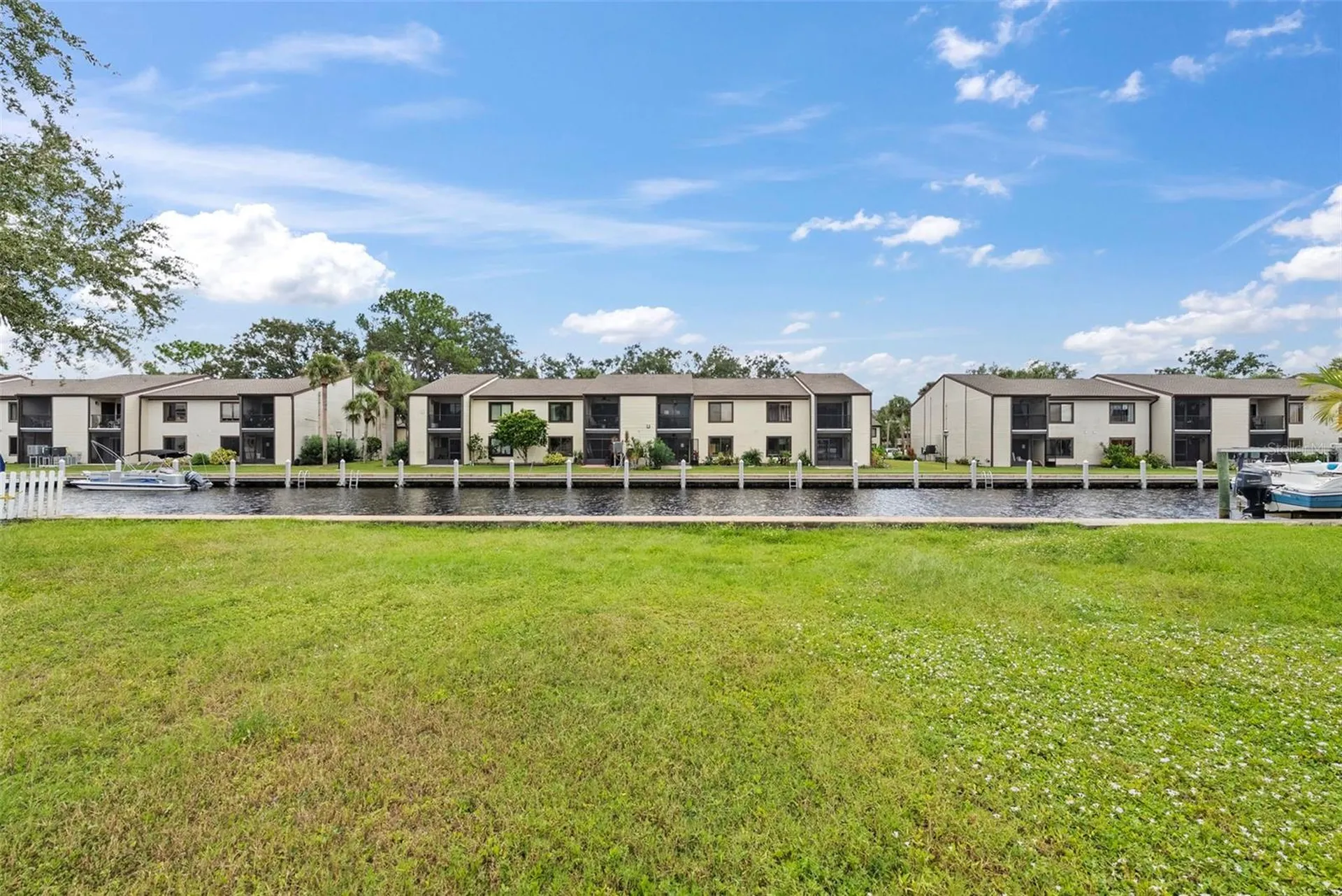 316 Manatee Lane Tarpon Springs FL 34689