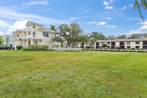 316 Manatee Lane Tarpon Springs FL 34689