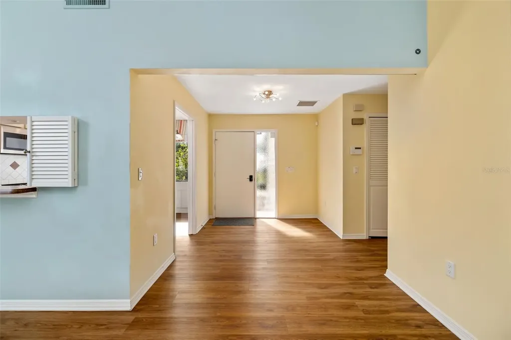 4687 Chandlers Forde Sarasota FL 34235