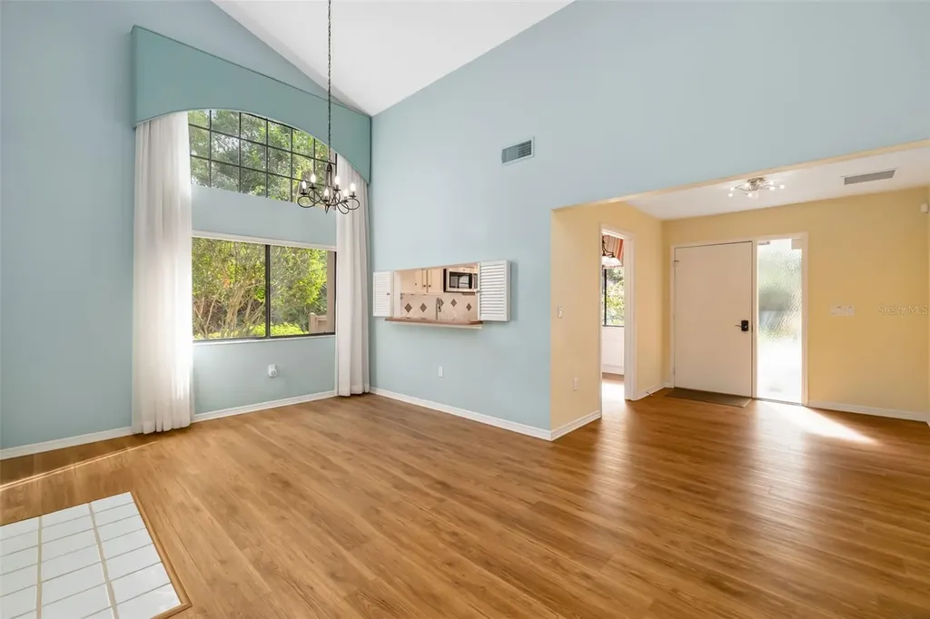 4687 Chandlers Forde Sarasota FL 34235