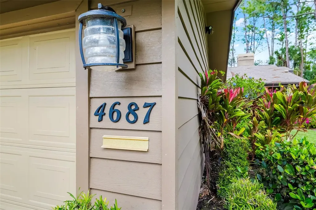 4687 Chandlers Forde Sarasota FL 34235