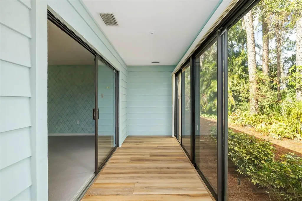 4687 Chandlers Forde Sarasota FL 34235