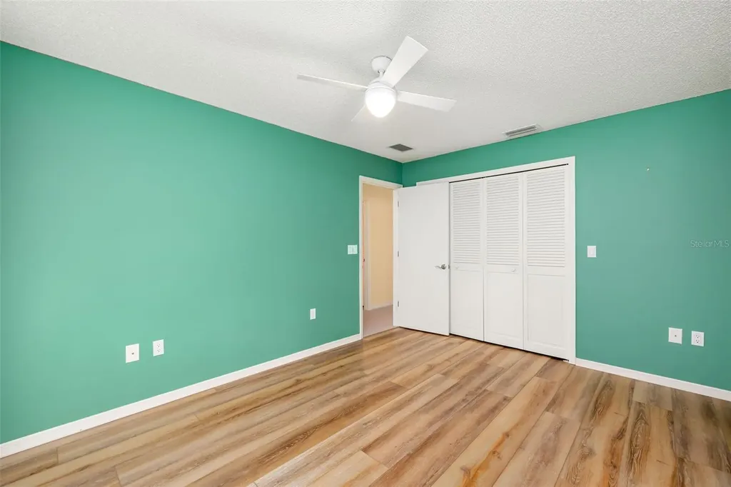 4687 Chandlers Forde Sarasota FL 34235