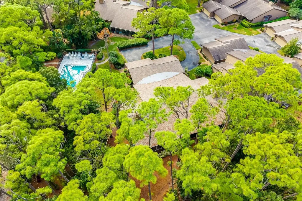 4687 Chandlers Forde Sarasota FL 34235