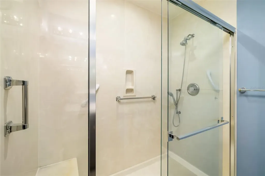 4687 Chandlers Forde Sarasota FL 34235