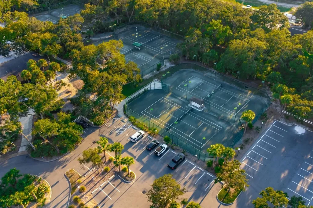 4687 Chandlers Forde Sarasota FL 34235