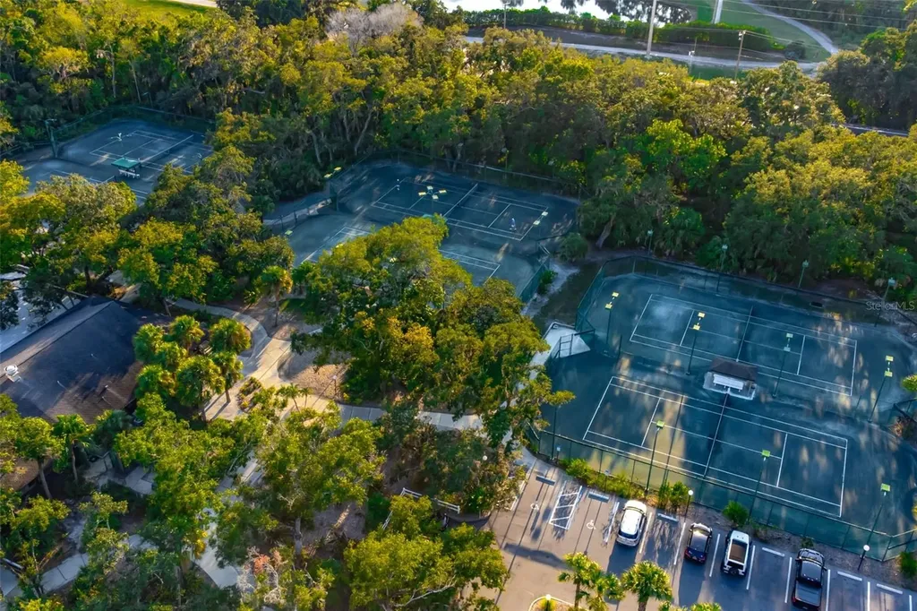 4687 Chandlers Forde Sarasota FL 34235