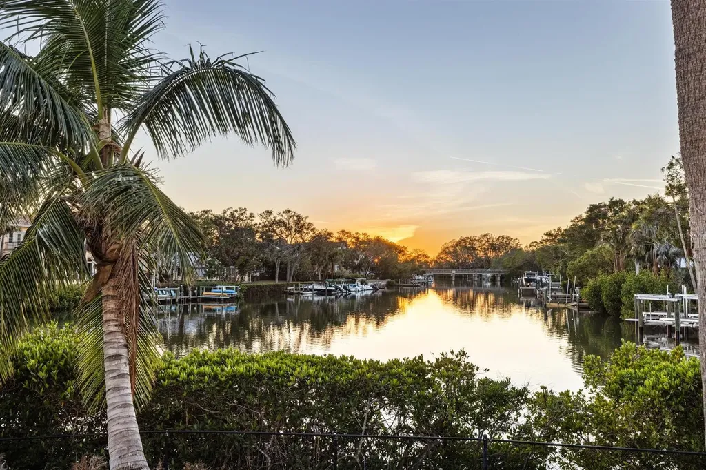 1718 Bay Street Sarasota FL 34236