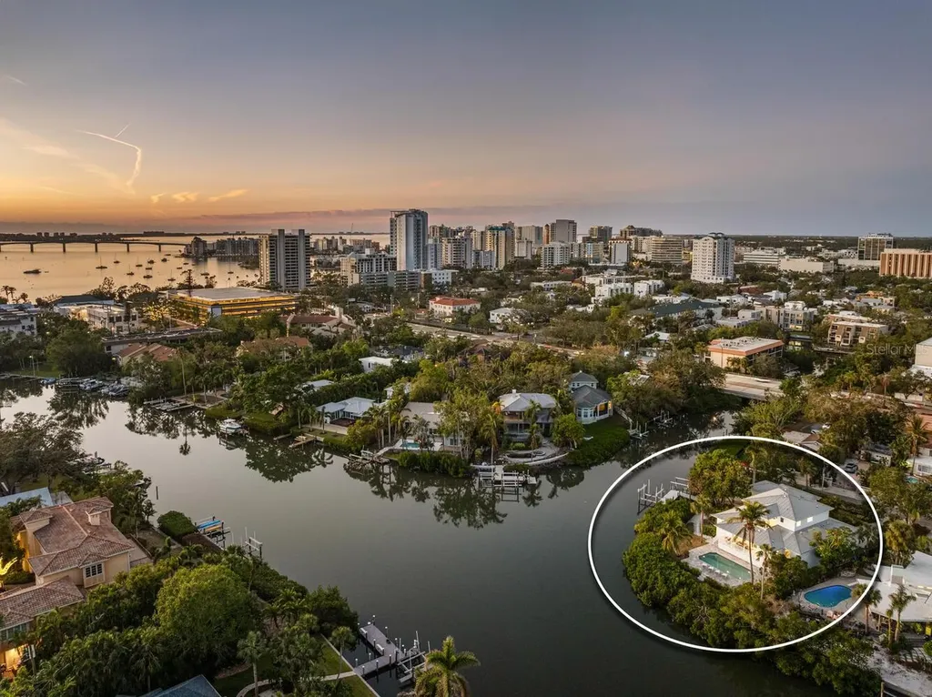 1718 Bay Street Sarasota FL 34236