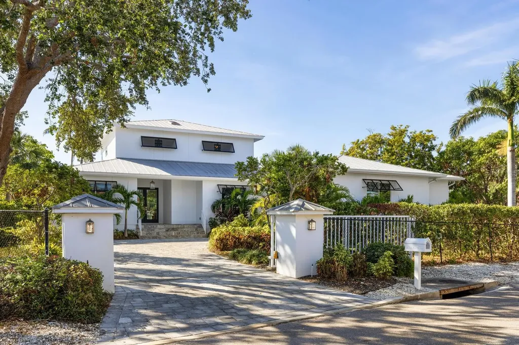 1718 Bay Street Sarasota FL 34236