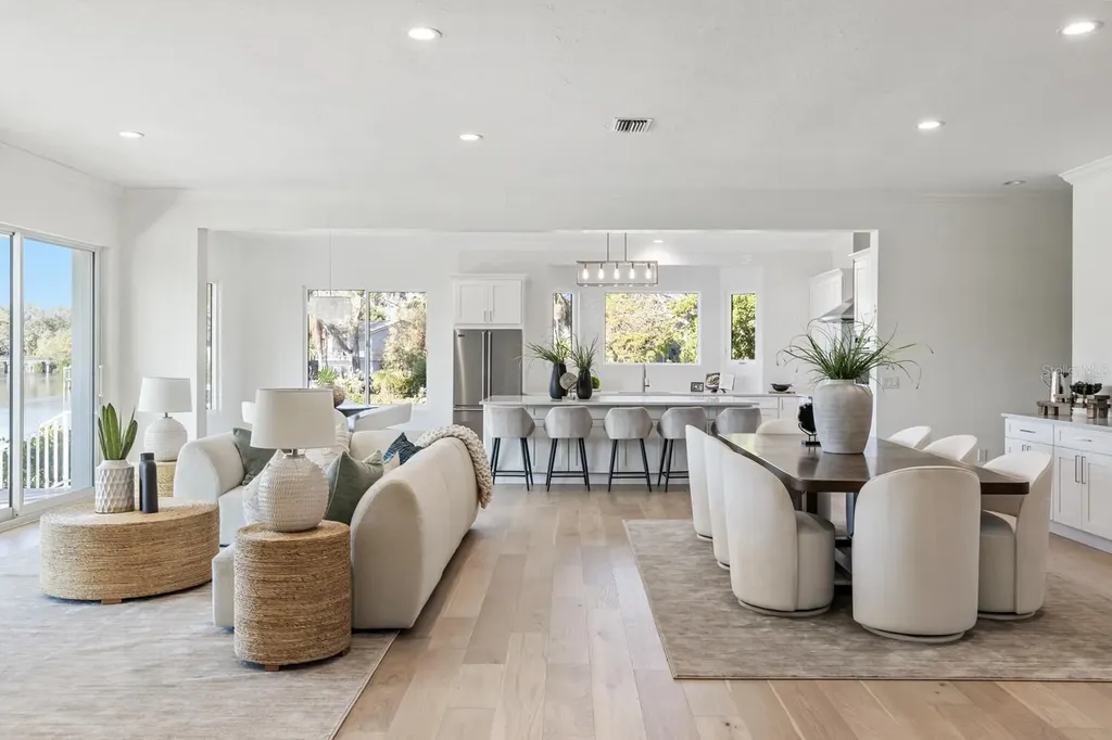 1718 Bay Street Sarasota FL 34236