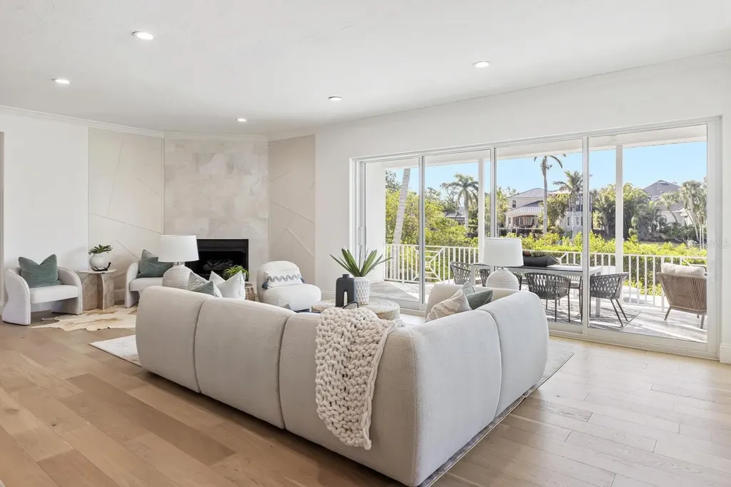 1718 Bay Street Sarasota FL 34236