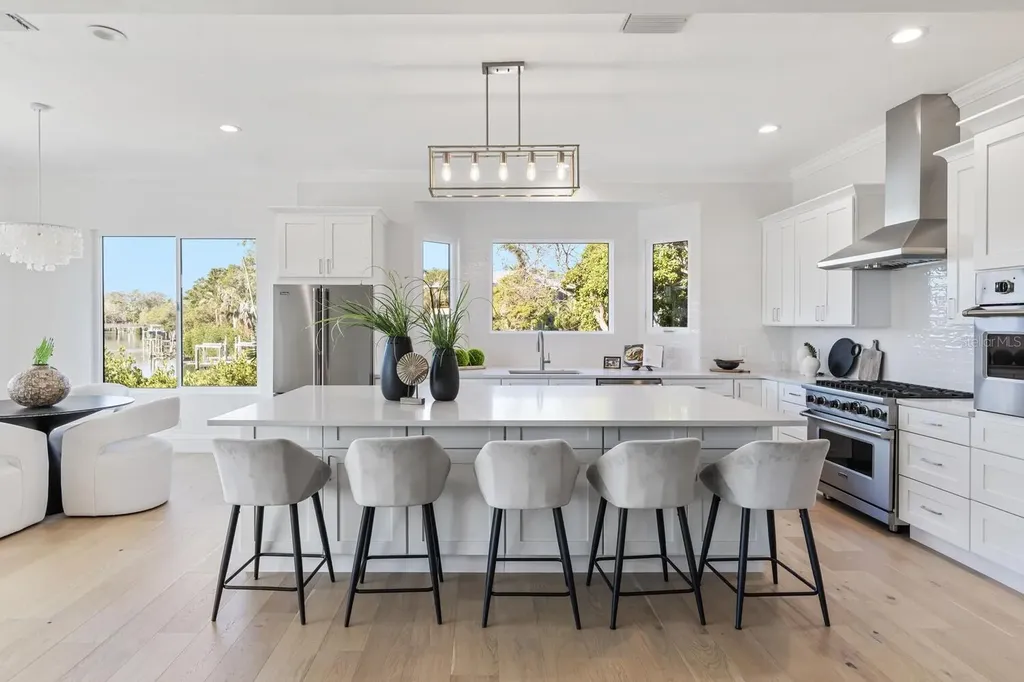 1718 Bay Street Sarasota FL 34236