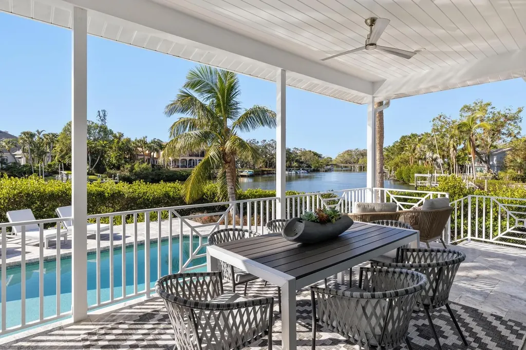 1718 Bay Street Sarasota FL 34236