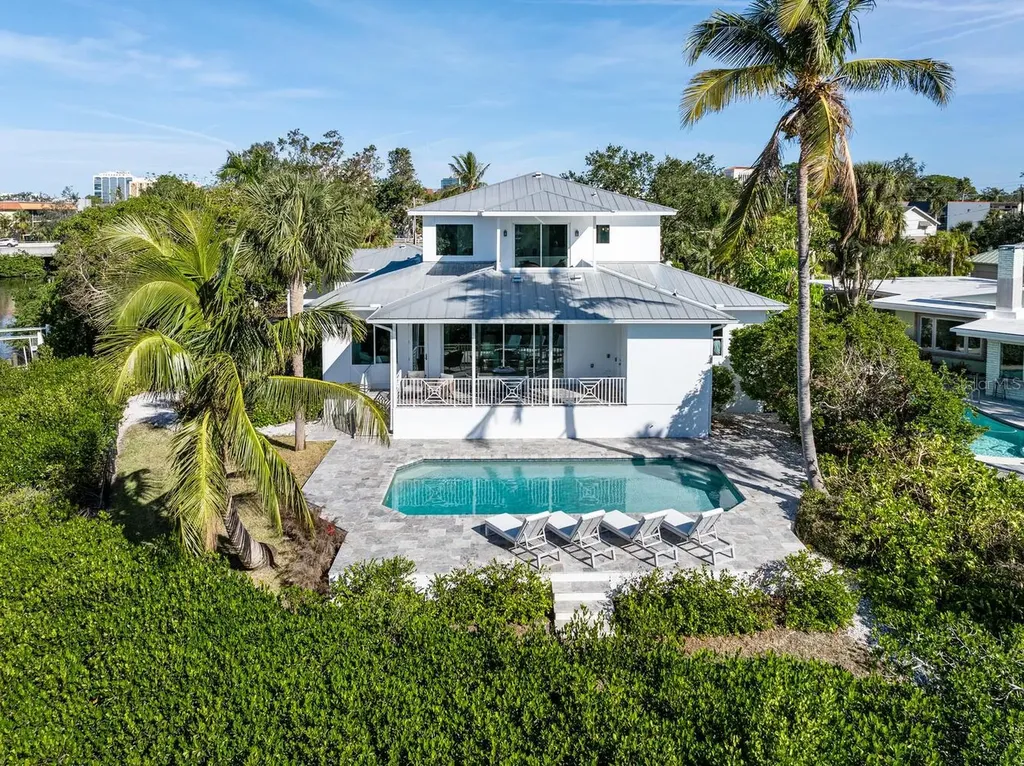 1718 Bay Street Sarasota FL 34236