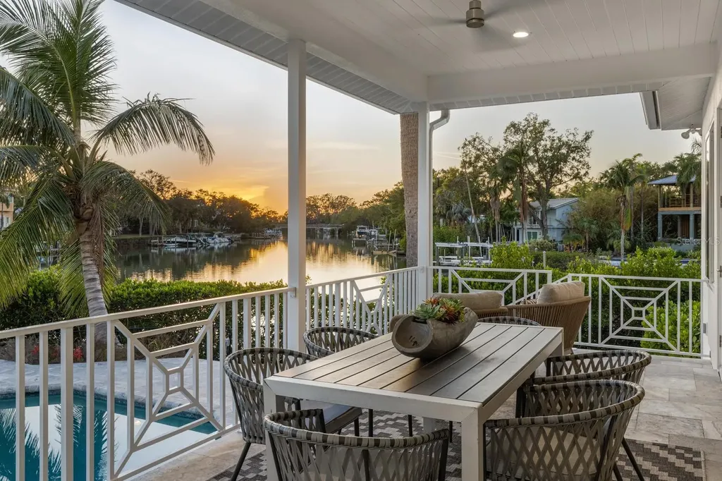 1718 Bay Street Sarasota FL 34236