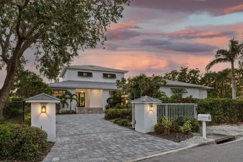 1718 Bay Street Sarasota FL 34236