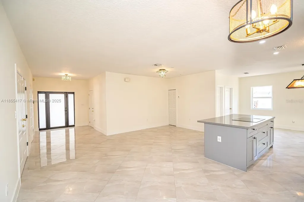 2810 SW 114th Avenue Miami FL 33165