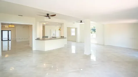 2810 SW 114th Avenue Miami FL 33165