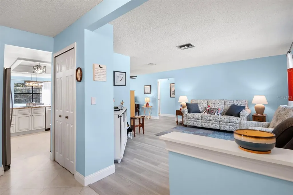 110 Meadowcross Drive Safety Harbor FL 34695