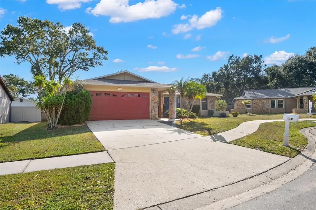 110 Meadowcross Drive Safety Harbor FL 34695