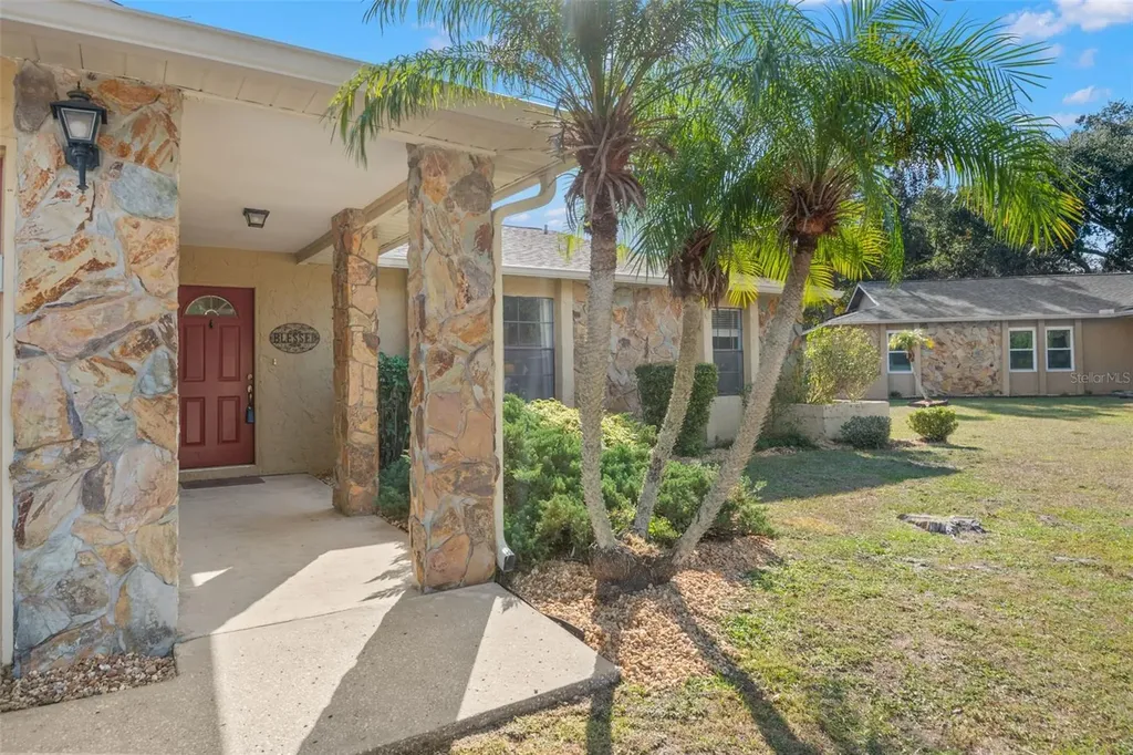 110 Meadowcross Drive Safety Harbor FL 34695